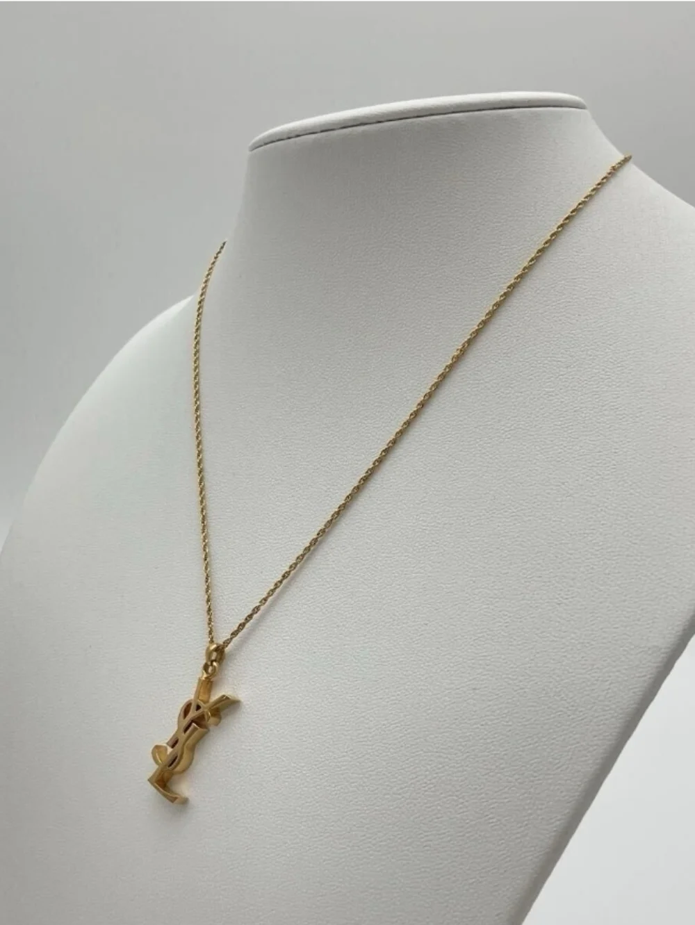 Yves Saint Laurent Gold Logo Charm Rope Chain Necklace - Picture 3 of 6